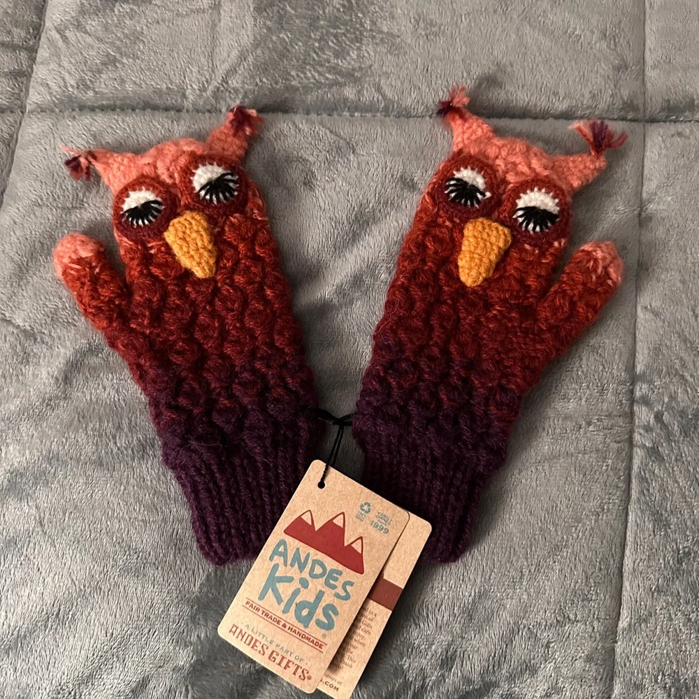 BNWT Children’s Owl Mittens